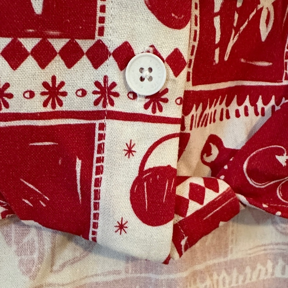 KUWALLA | Hawaiian Red and White Patterned Women's Short Sleeve Crop Knot Top - Picture 7 of 11